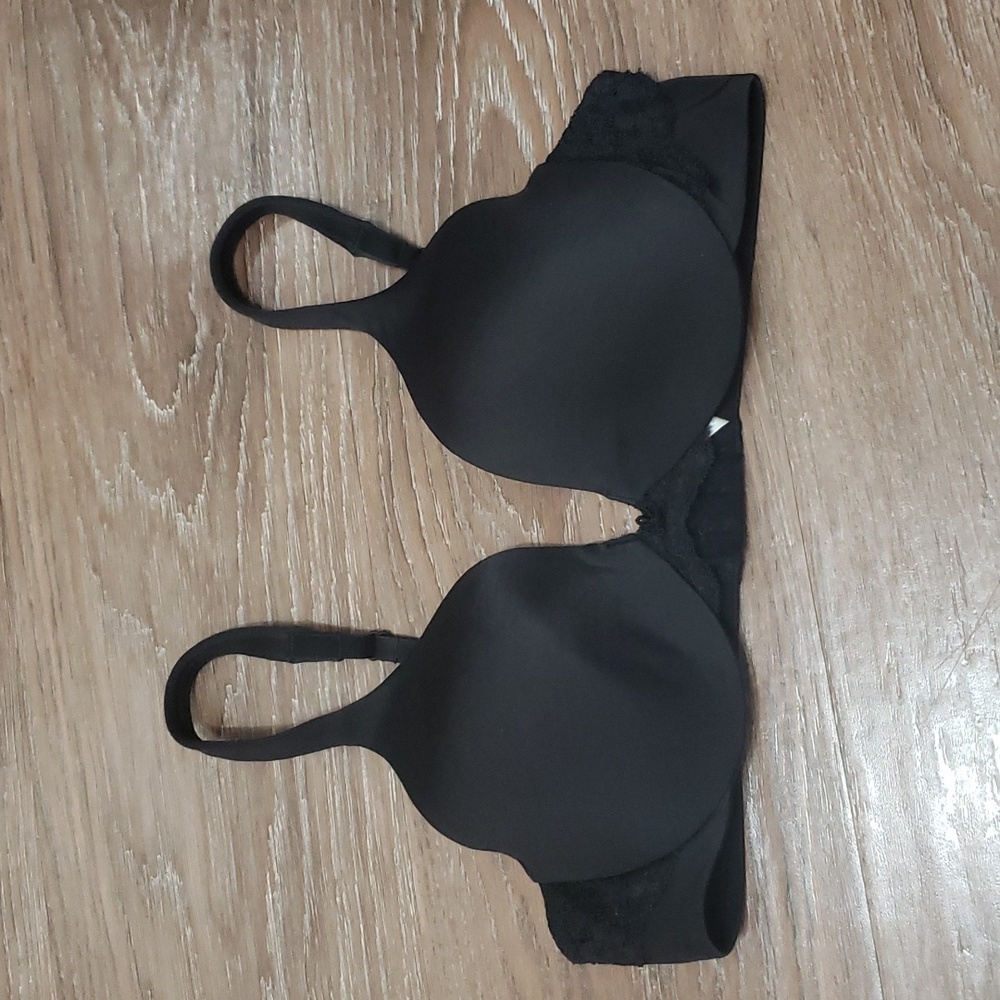 (34B) Warner's Lightly Padded Underwire Support Lace Solid Color Casual